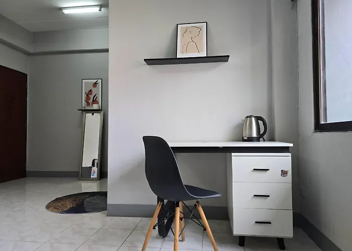 Srinn House, Hotel 3*