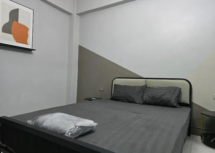 Srinn House, Hotel