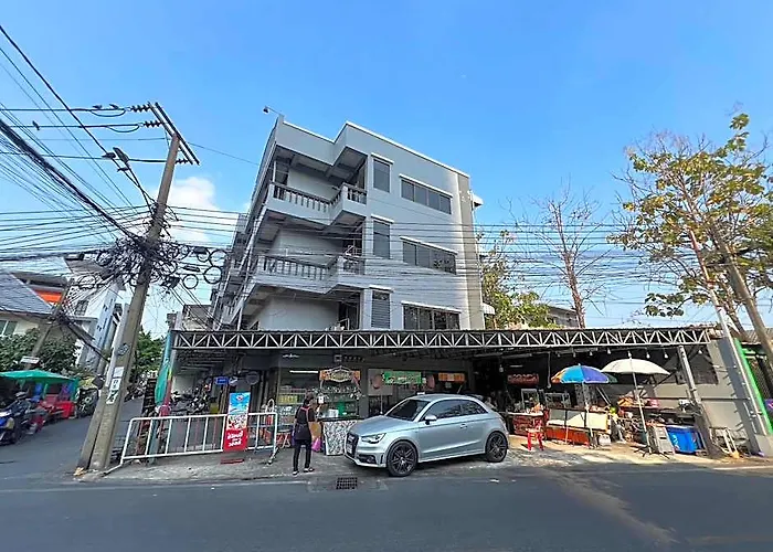 Srinn House, Hotel