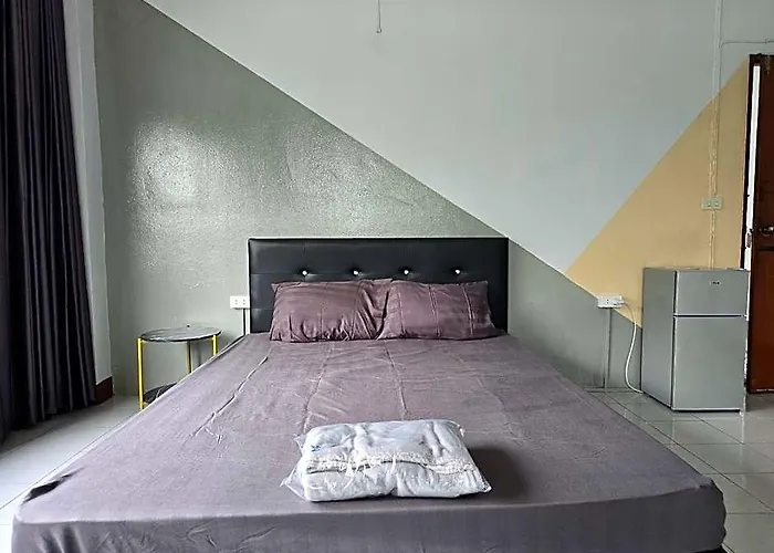 Srinn House, 3*