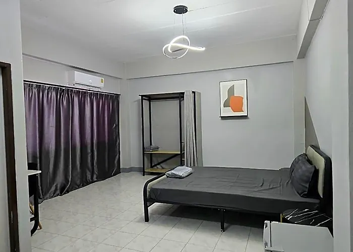 Srinn House, Hotel
