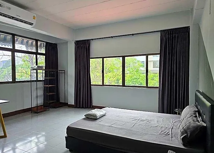 Hotel Srinn House,